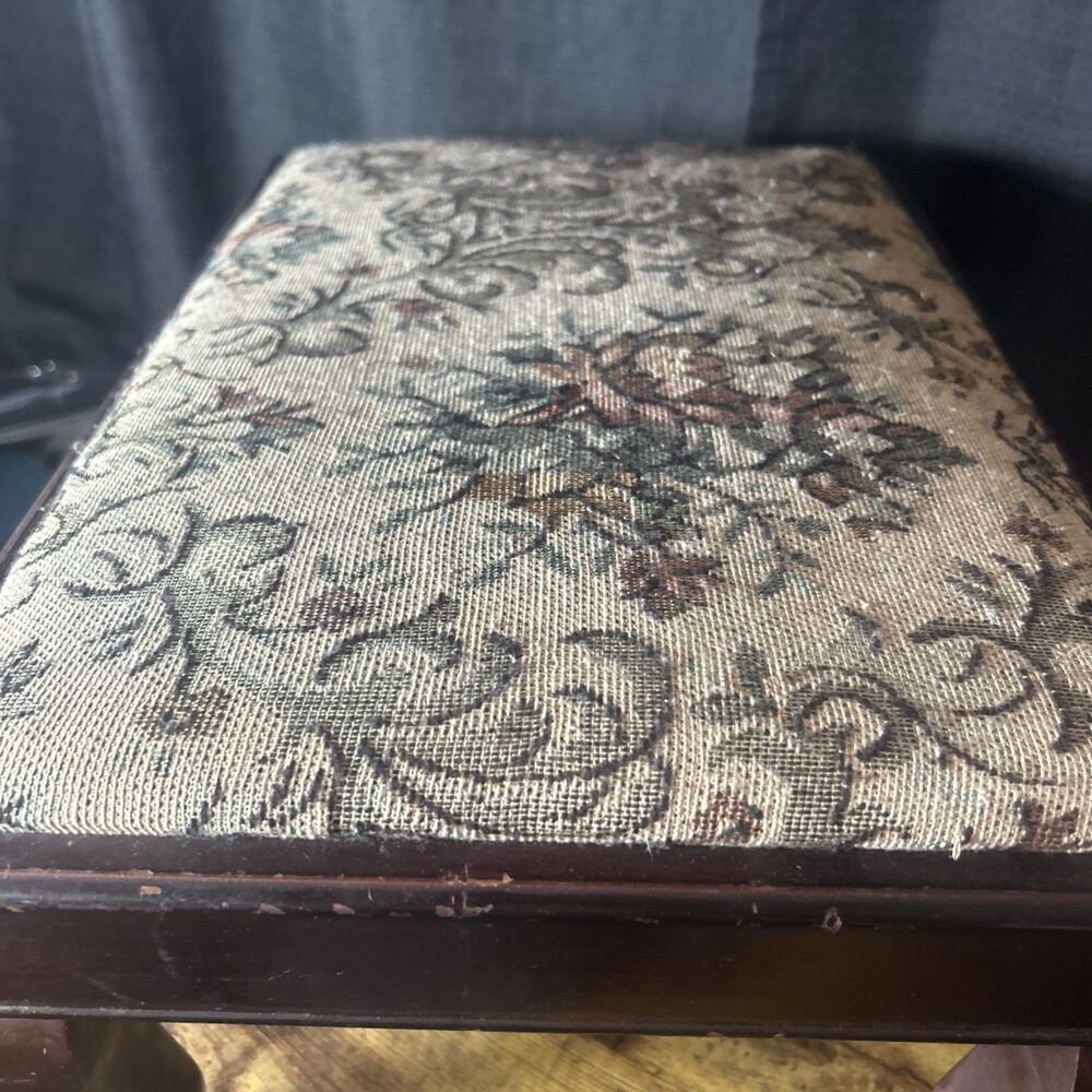 Upholstered Stool Tapestry Floral Wood Trim Vintage Taiwan Poly Pad READ 17x12x9 - Picture 14 of 16